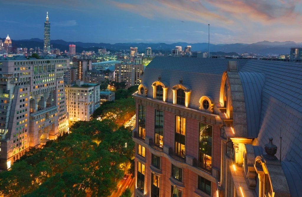 luxury hotel in Taipei overlooking park