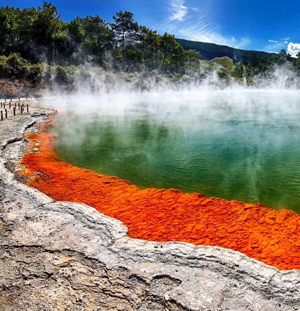 Rotorua – Māori cultural performances and geothermal wonders