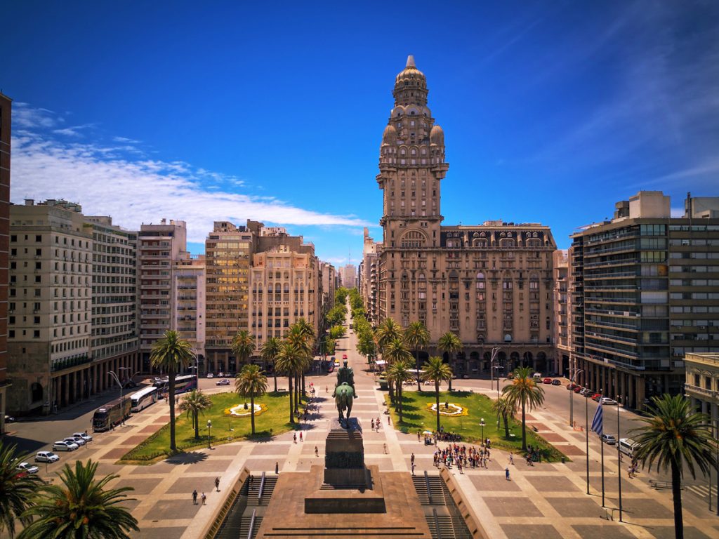 Ciudad Vieja & Plaza Independencia – The historic core, anchored by the grand Plaza Independencia and its statue of General Artigas