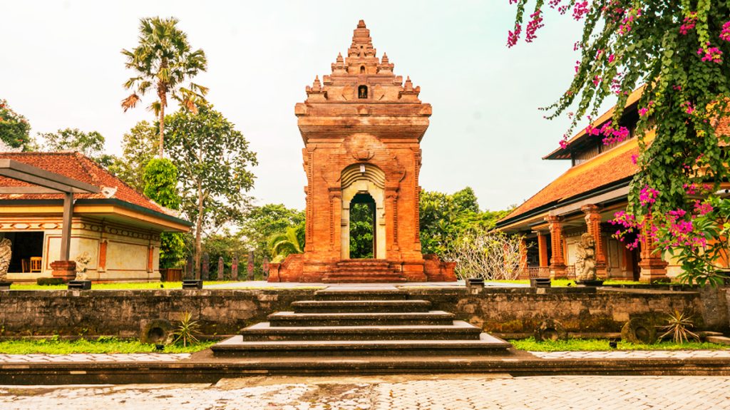 temple in Bali 